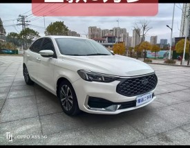 福特福克斯三厢新款 福特福克斯2021款三厢落地价