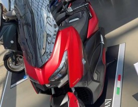 金城150踏板摩托车／金城1502摩托车