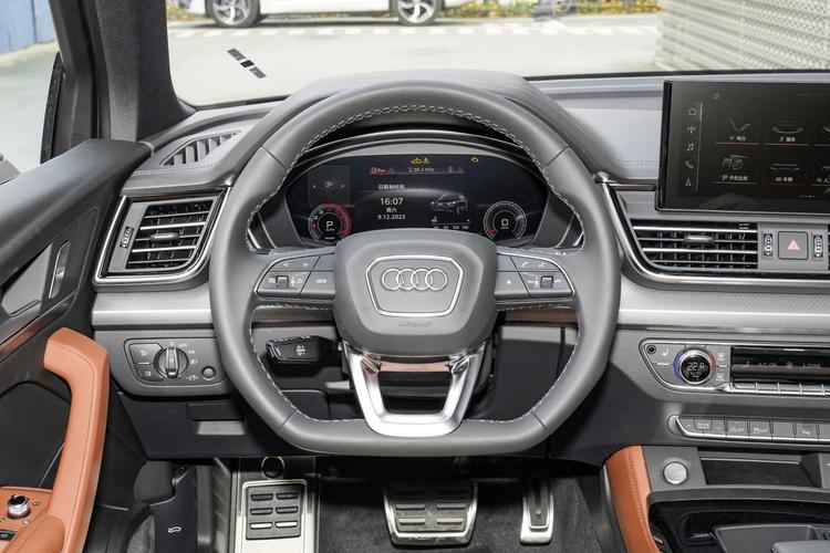 【奥迪q5内饰,奥迪Q5内饰颜色】