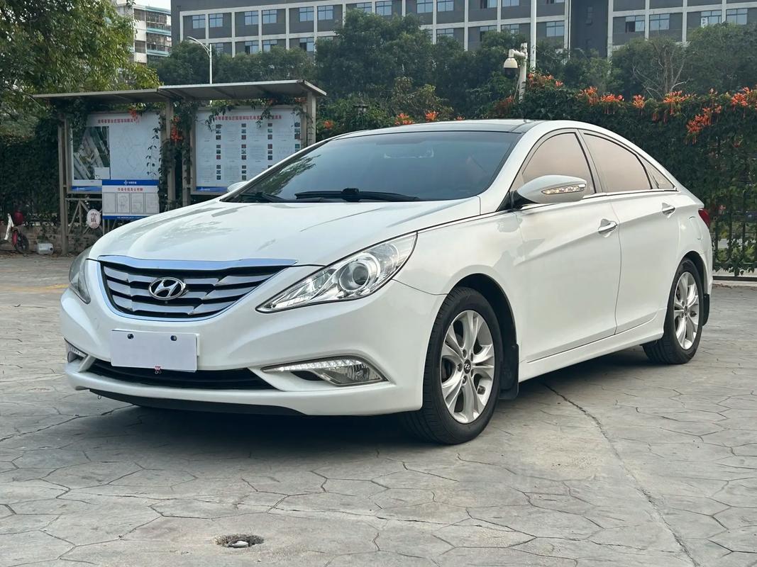 索纳塔是b级车吗/索纳塔是什么级别的车型