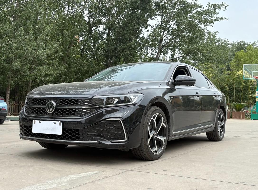 帕萨特2024款图片(帕萨特2024款图片高清大图)
