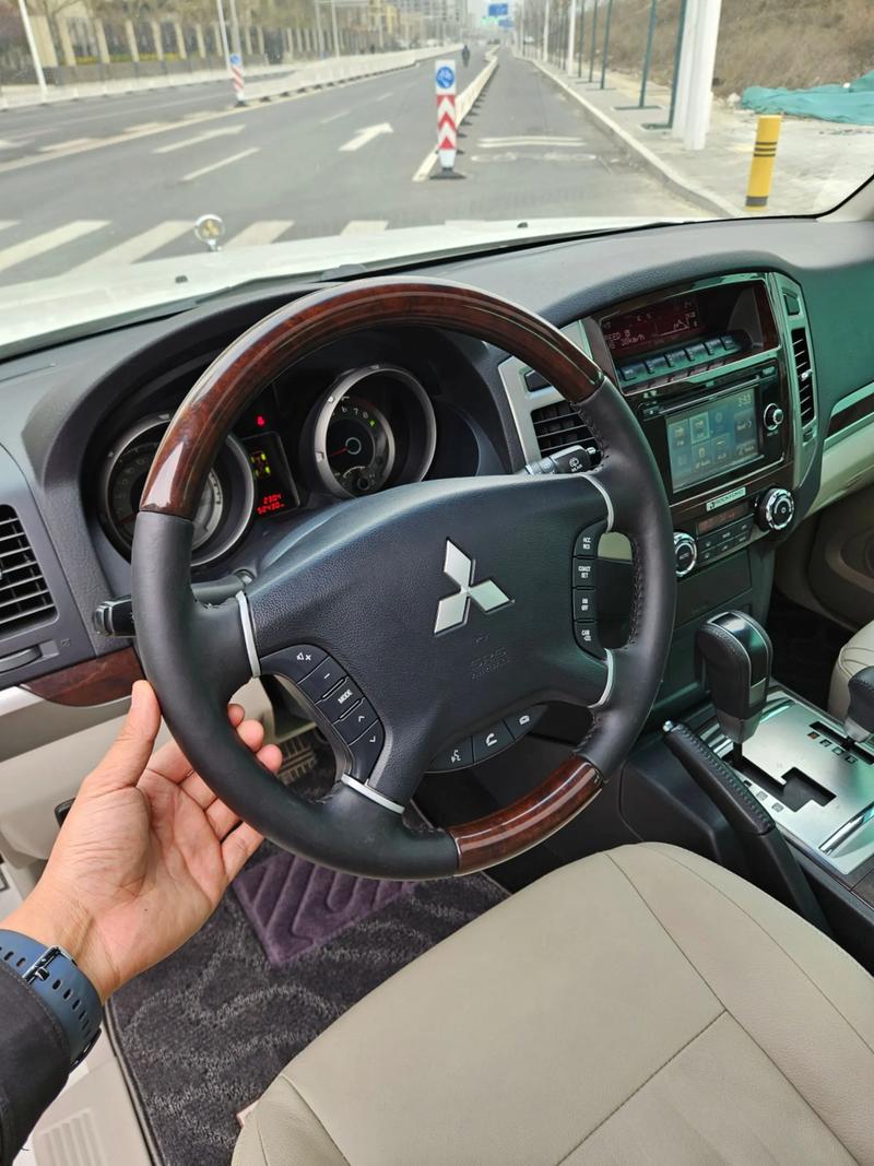 2021款帕杰罗v97报价及图片(帕杰罗最新报价)