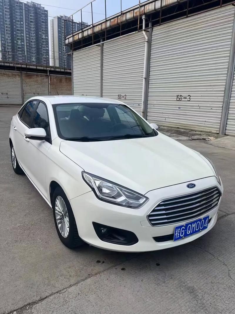 福特福睿斯2015款报价及图片 福特福睿斯2019年最新报价