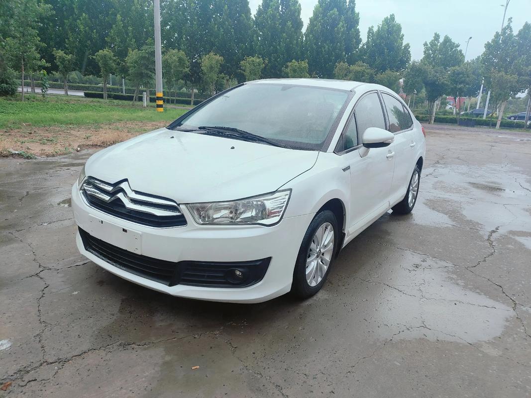 雪铁龙世嘉两厢自动挡,雪铁龙世嘉20l自动挡