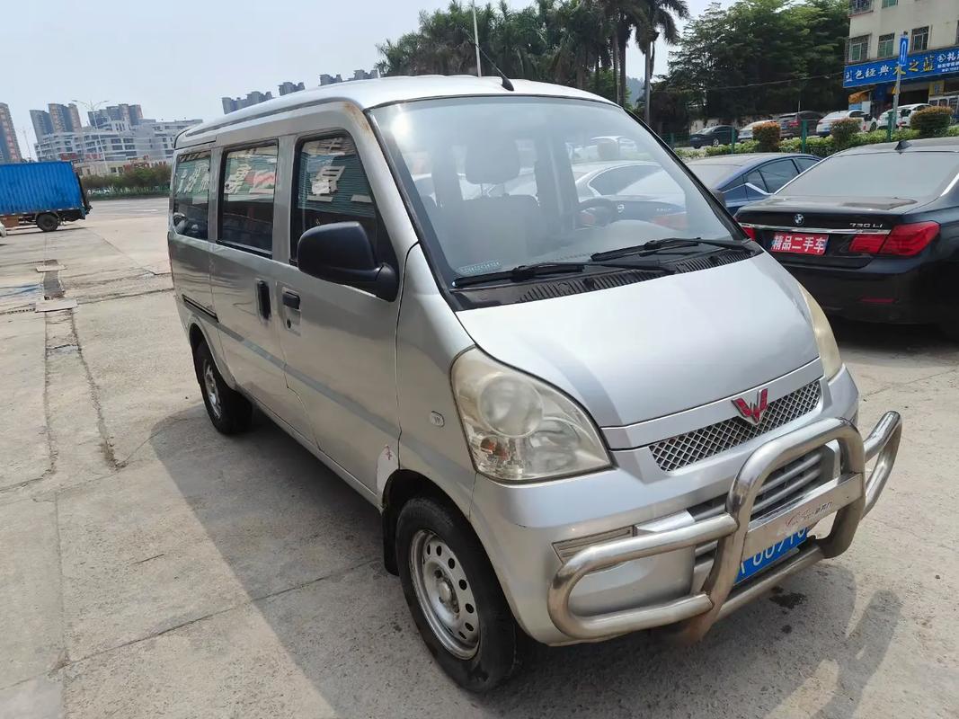 五菱荣光12年的车评估(2012款五菱荣光怎么样)