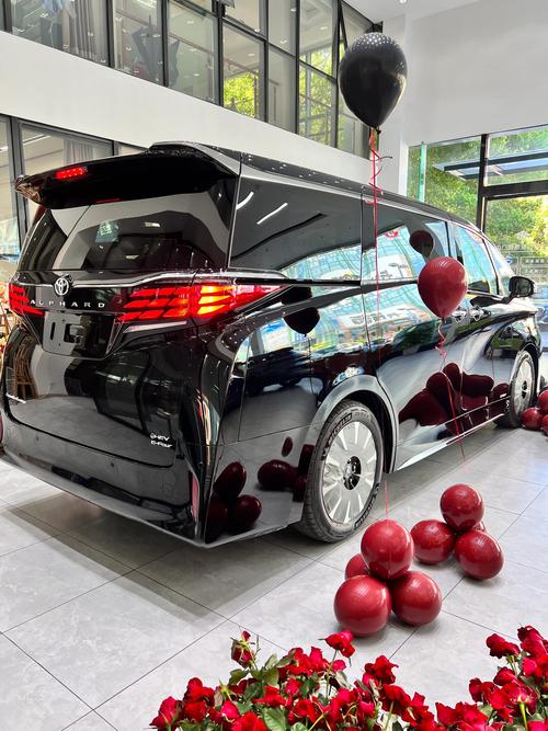 丰田埃尔法七座多少钱/丰田埃尔法mpv7座