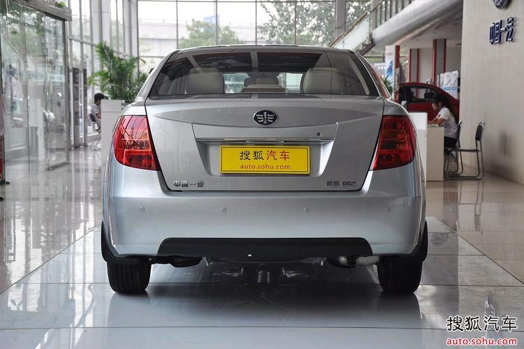 2016款奔腾b50图片/2016年奔腾b50现在还值多少钱